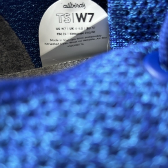 Allbirds royal blue athletic shoe!  Womens size 7, NEW only been wore inside! - Picture 4 of 6